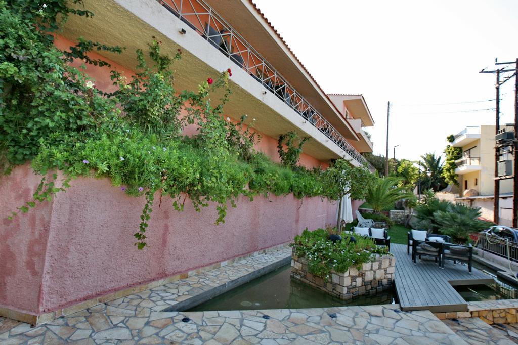 Sandy Bay Hotel Plomari エクステリア 写真