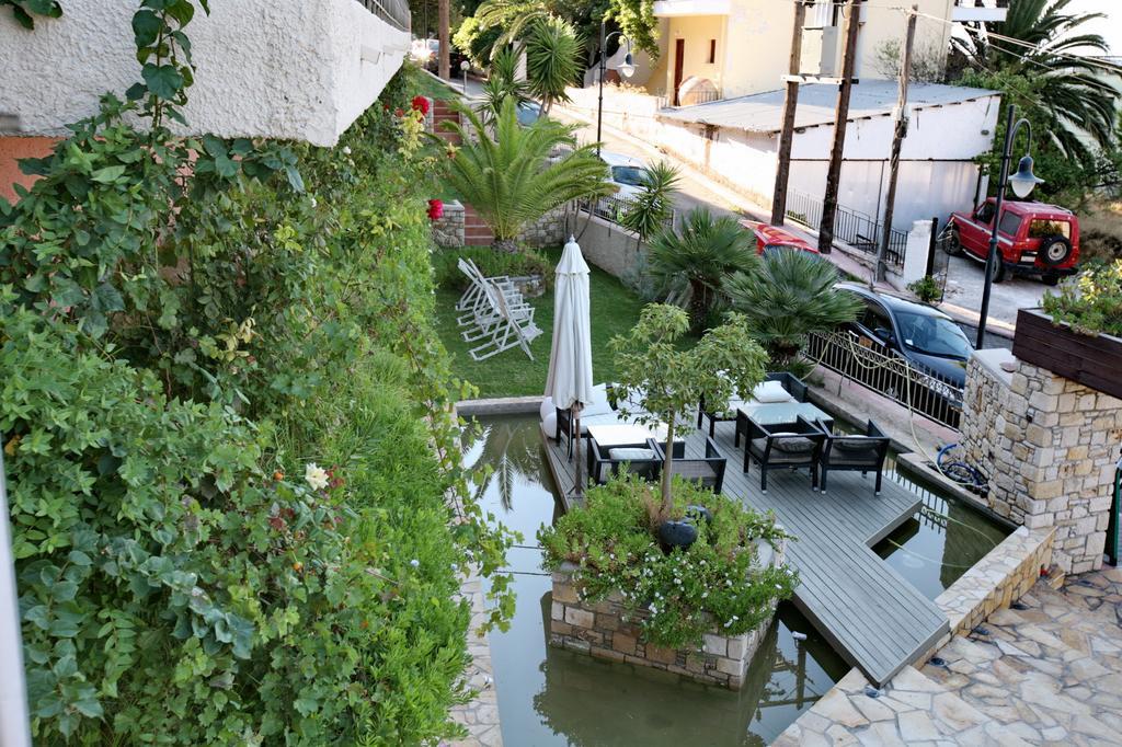 Sandy Bay Hotel Plomari エクステリア 写真
