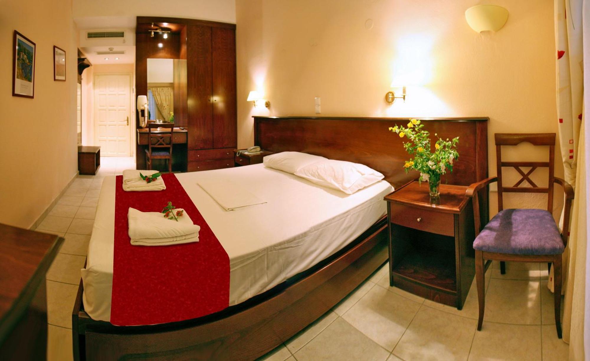 Sandy Bay Hotel Plomari 部屋 写真