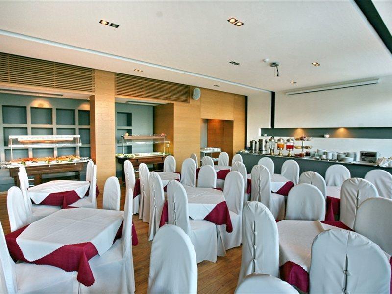 Sandy Bay Hotel Plomari エクステリア 写真