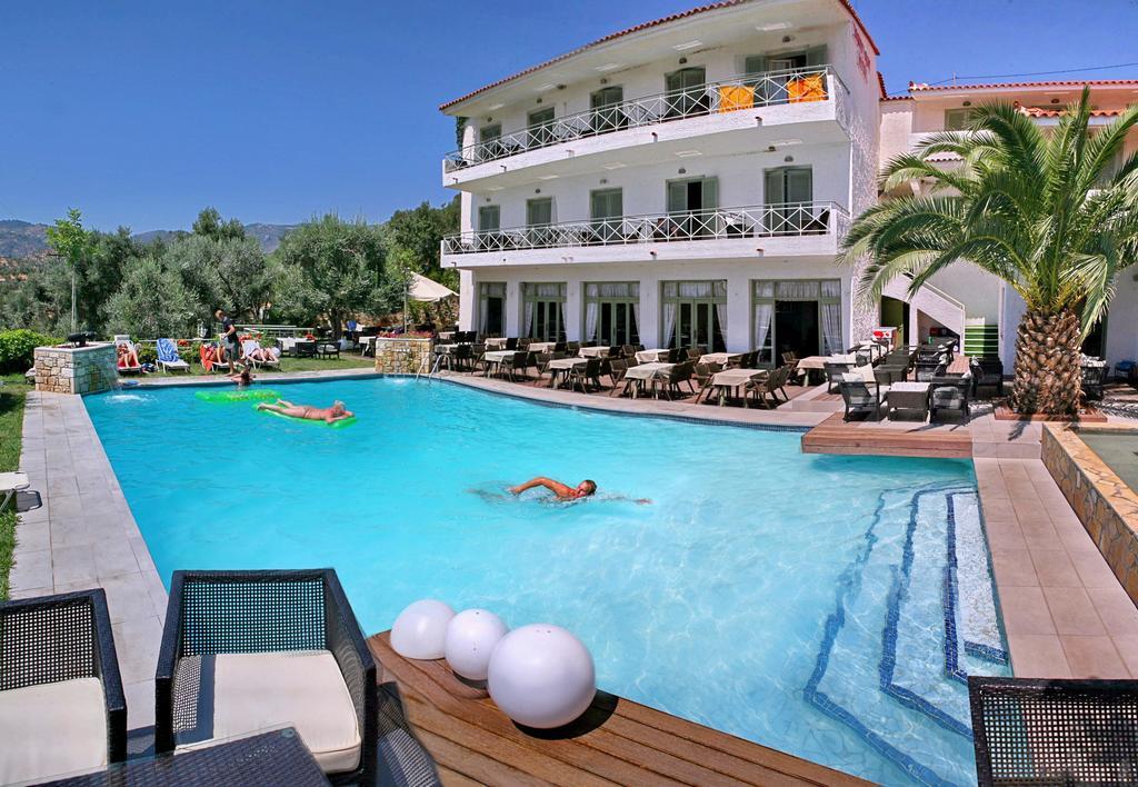 Sandy Bay Hotel Plomari エクステリア 写真