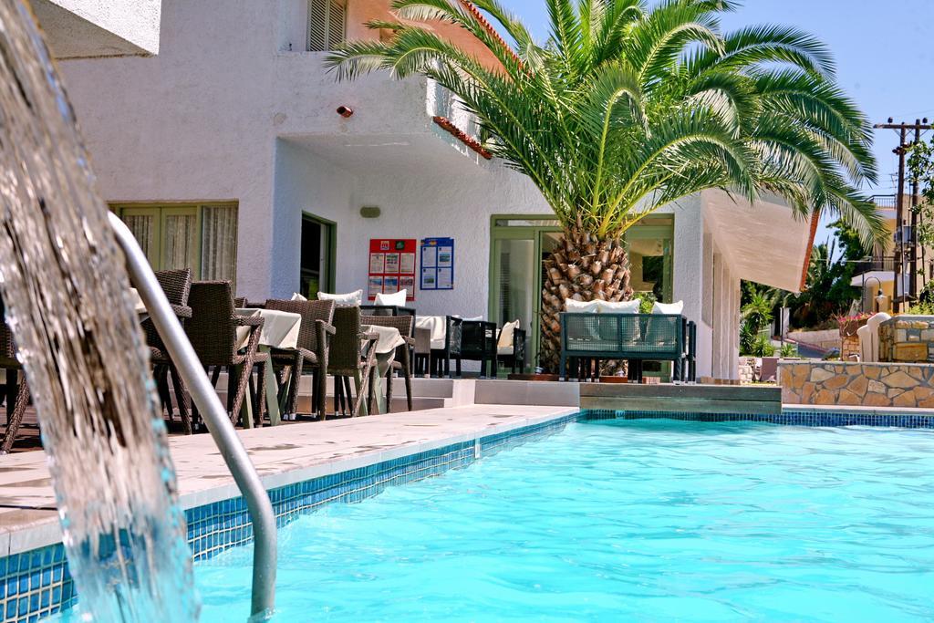 Sandy Bay Hotel Plomari エクステリア 写真