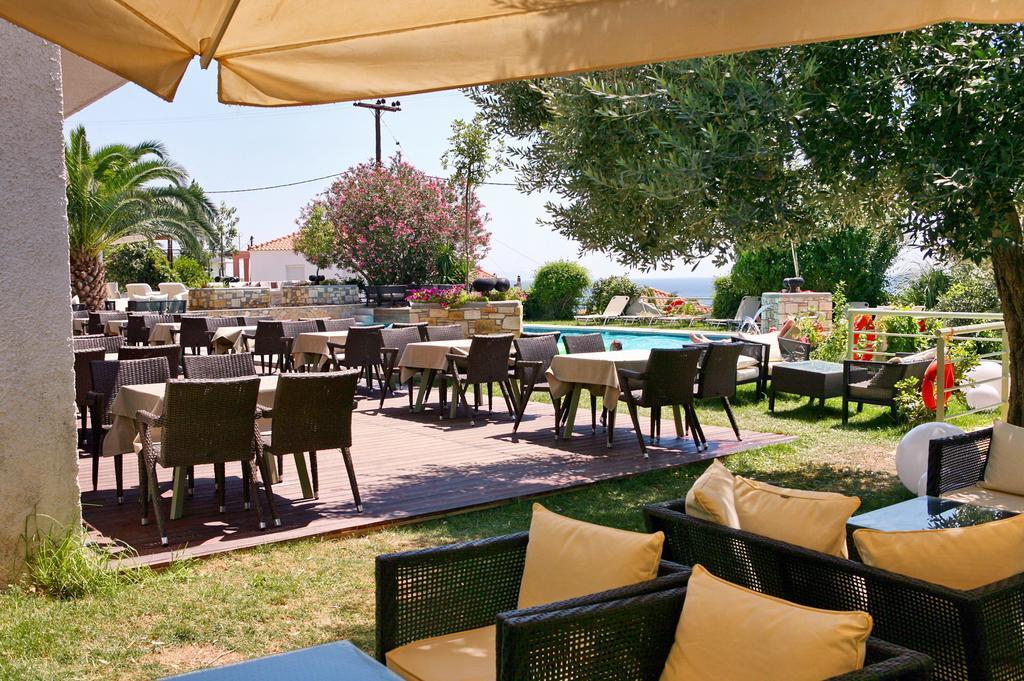 Sandy Bay Hotel Plomari エクステリア 写真