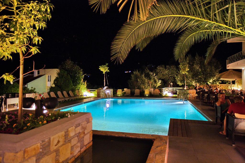 Sandy Bay Hotel Plomari エクステリア 写真